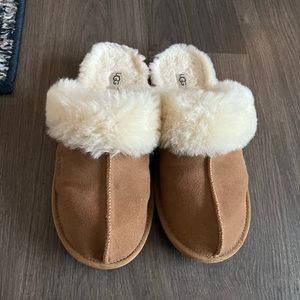 Ugg Slippers Size 6Y